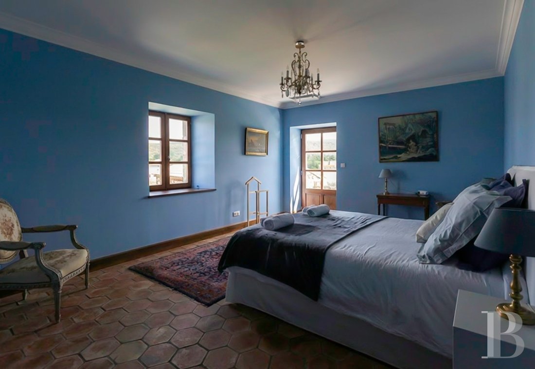 En Ardèche, à Saint-Alban-Auriolles, une ancienne ferme du 17e siècle à l’ombre d’un château - photo  n°11